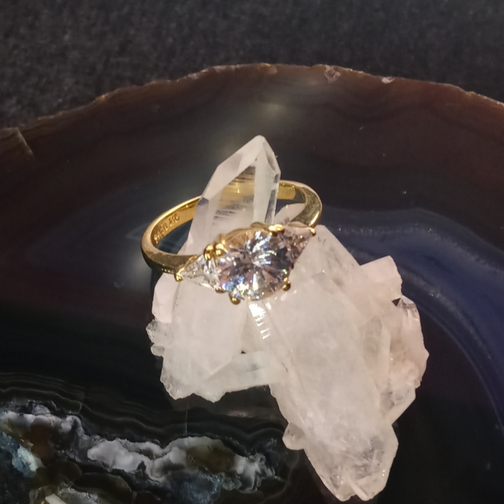 gold diamond ring